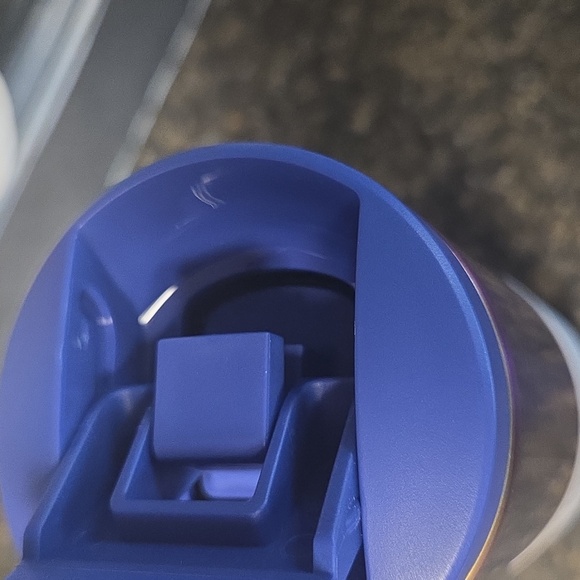 Stanley Purple FlipTop Mug - Picture 6 of 7